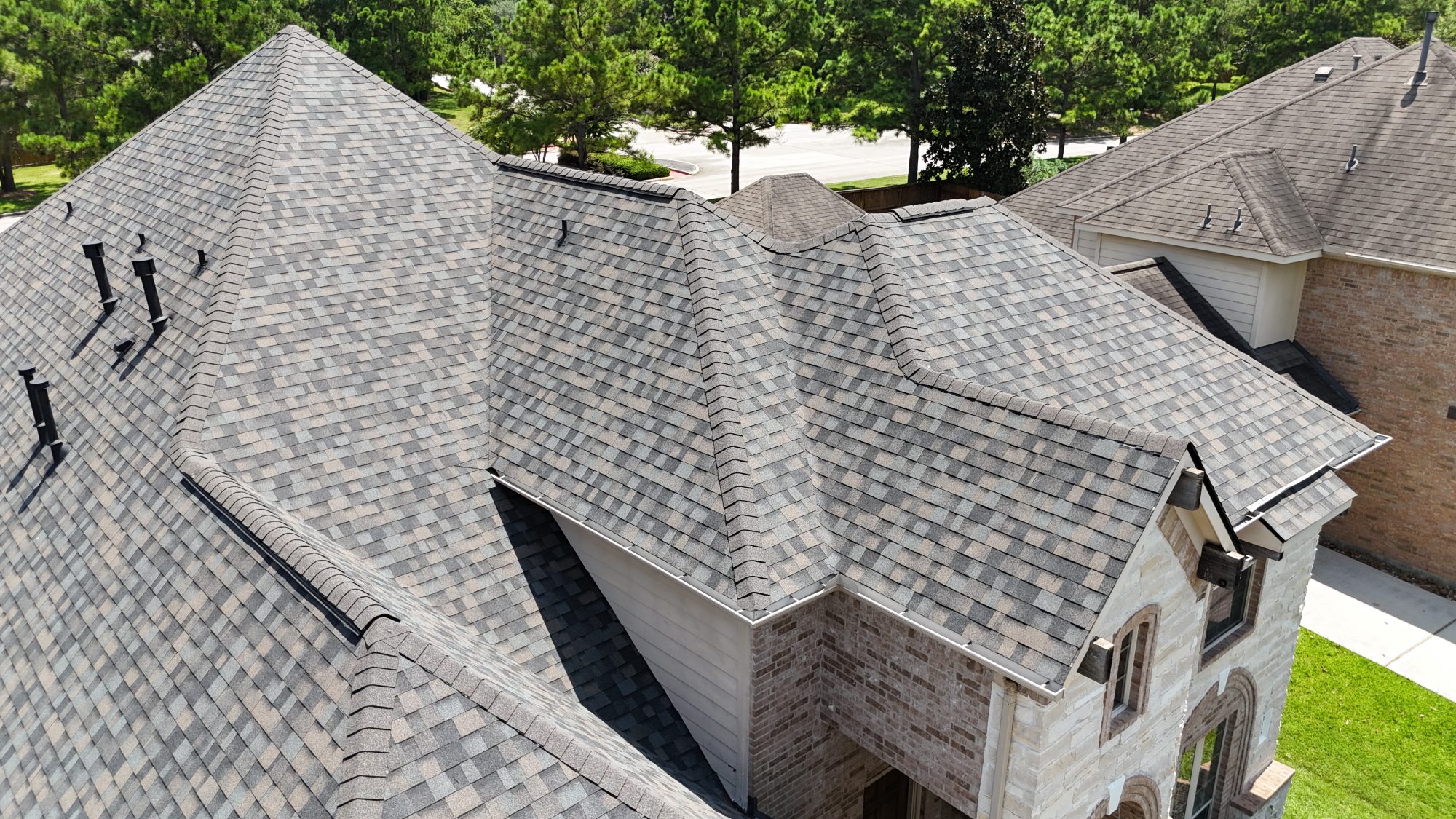New architectural shingle roof from above